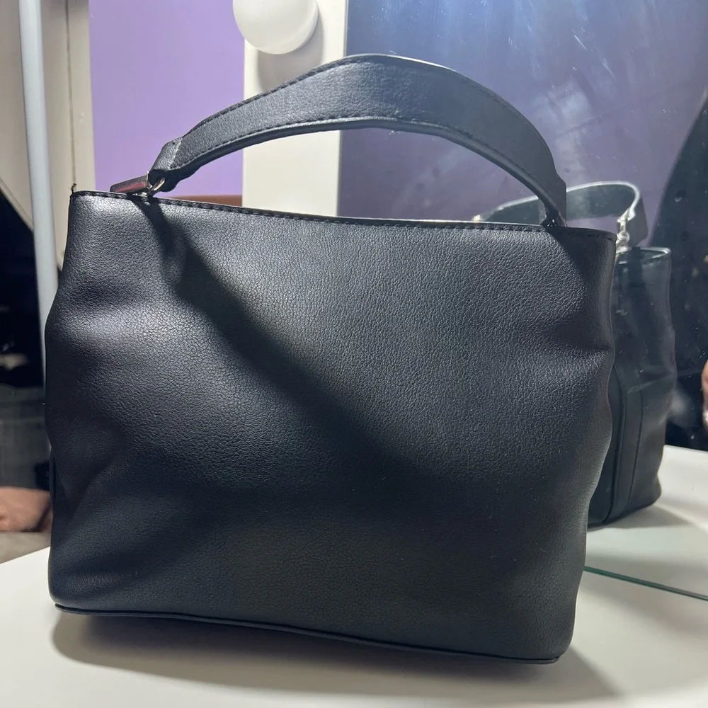 Nine West Gracyn Bucket Black One Size Handbag